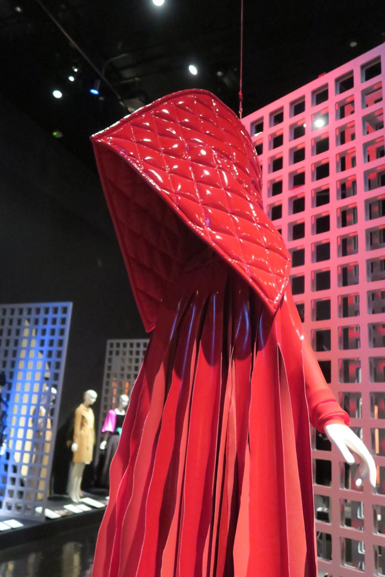 LP6: Fabric in Fashion at the Museum @ FIT
