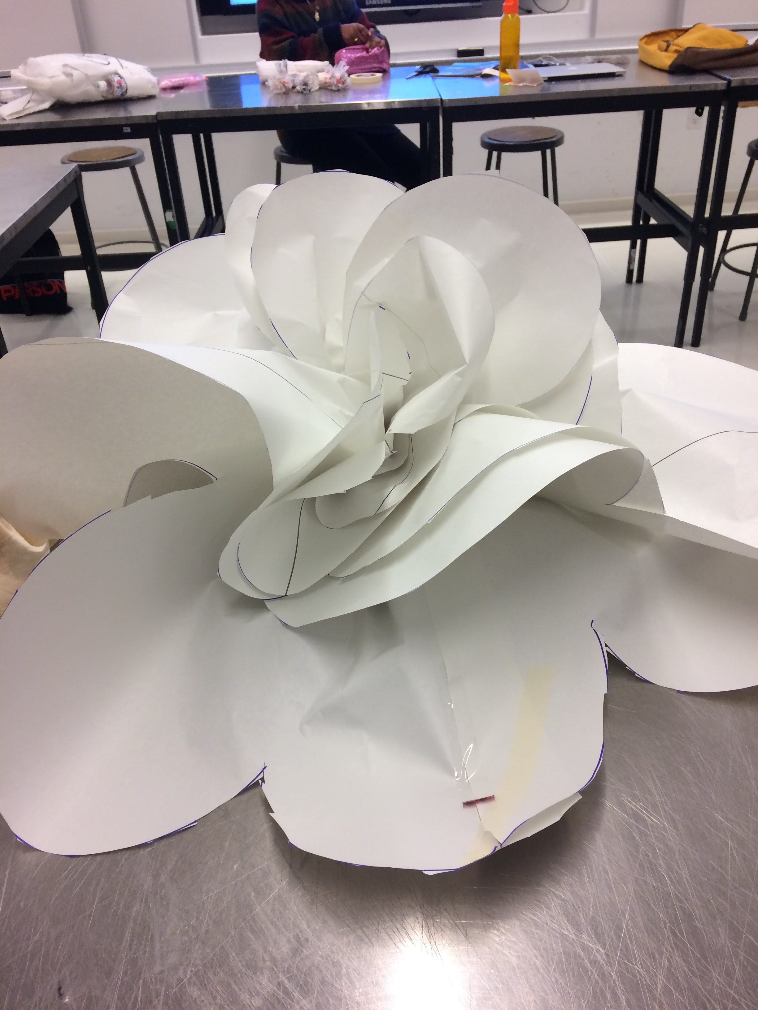 Studio Fake: Paper Flower